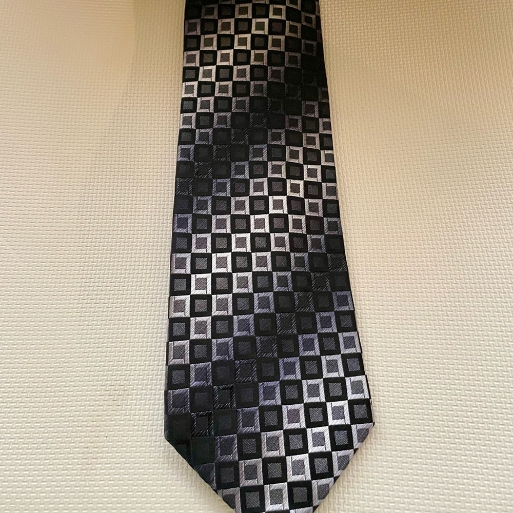 Kenneth Cole REACTION Tie 👔